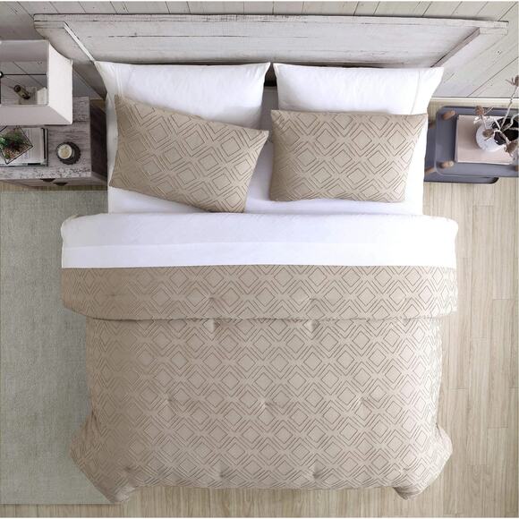 Modern Threads Other - Modern Threads 3-Piece Emerson Clipped Jacquard Comforter Set Taupe King